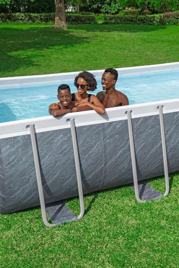 Piscine Power Steel™ rectangulaire 488 x 244 x 122 cm motif marbre gris filtration à cartouche échelle bâche diffuseur Chemconnect™